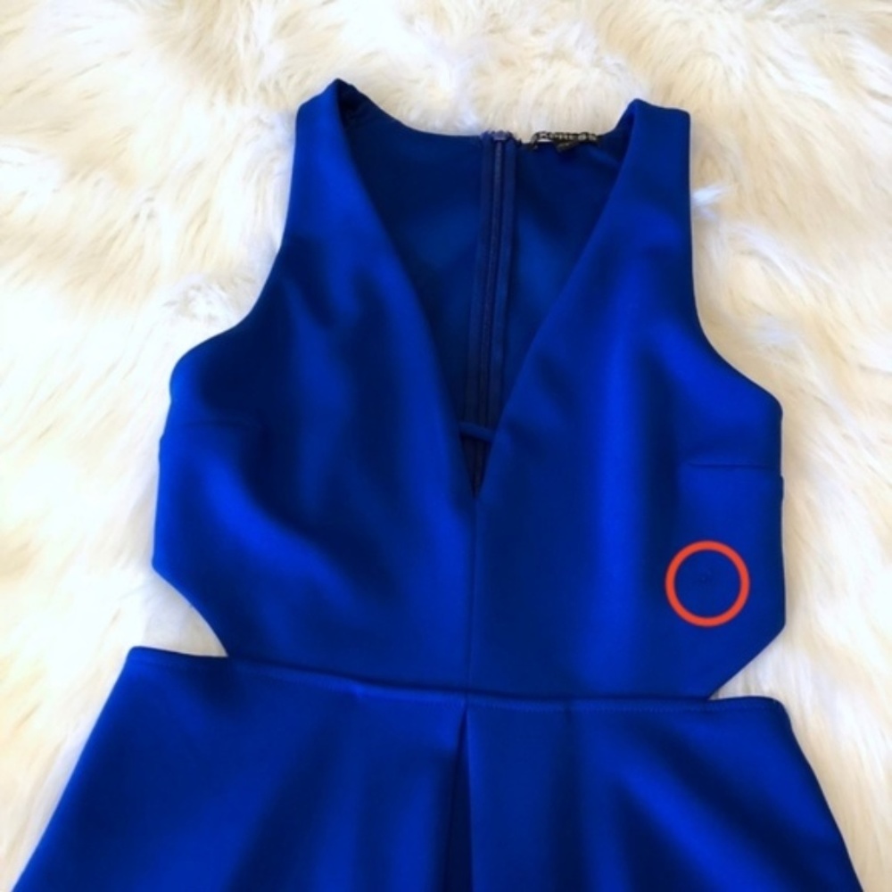 Express Sleeveless Plunging Cut Out Skater Dress - Picture 6 of 7